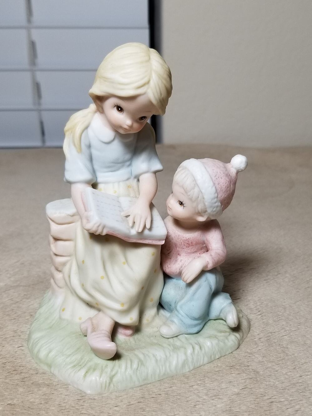 Lefton China Figurine Learning From The Bible 5" Hand Painted Taiwan Home Decor